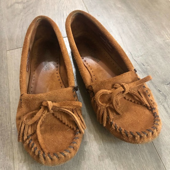 Minnetonka Kilty Suede Leather Moccasins Size 6 - Picture 1 of 5